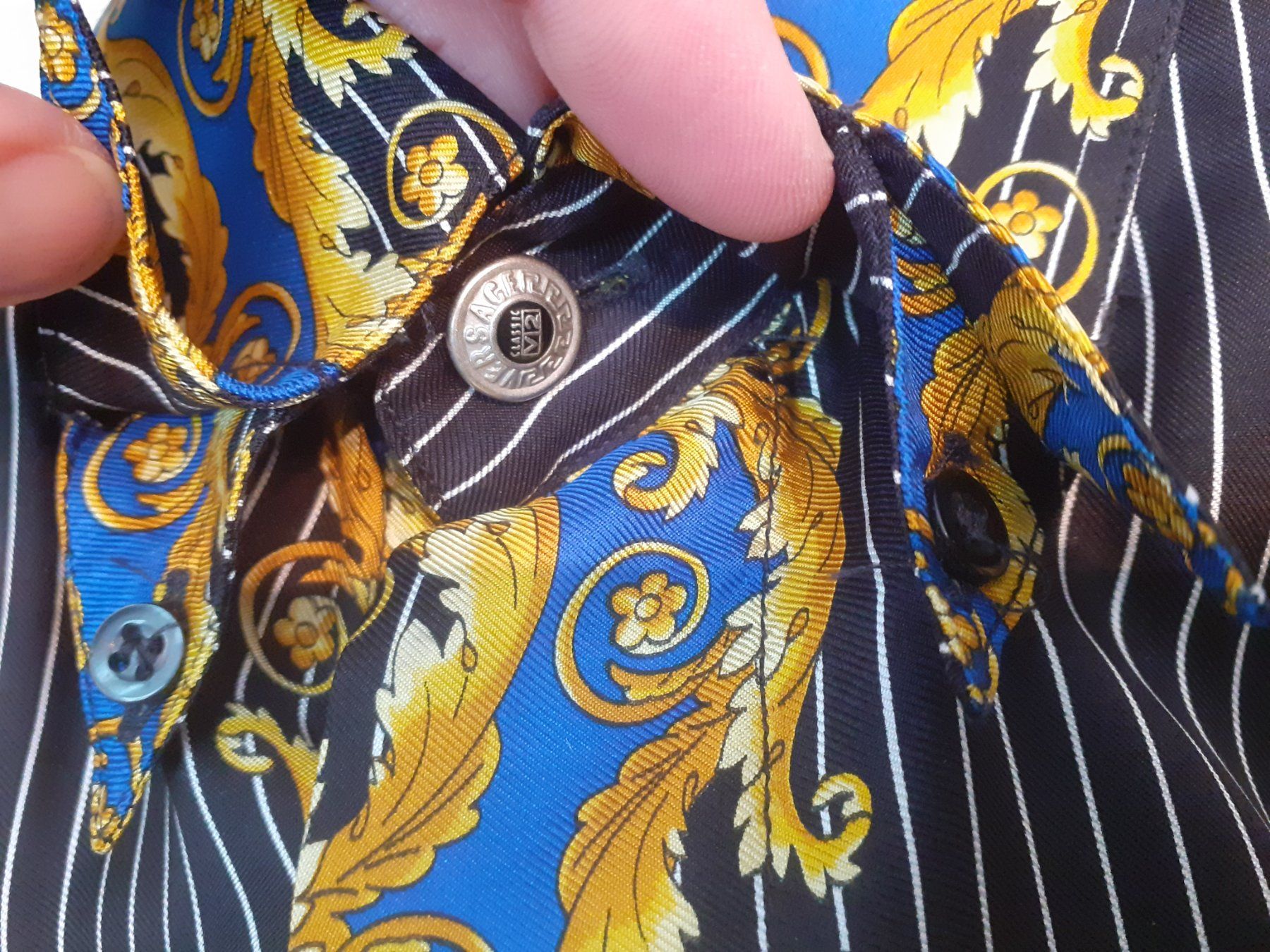 Versace Camicie: VERSACE Seidenhemd Classic V2, Vintage, Grösse M – Usato da Wangen an der Aare venduto da barzois 3