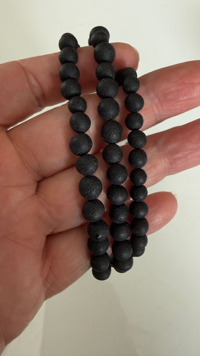 Catenine: Schwarze Bernsteinkette aus 3 Strängen, 48 cm – Nuovo e nell'imballaggio originale da Ebikon venduto da Leonidas2 3