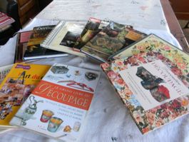 12 livres sur l'art du découpage-collage