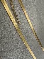 Gold-farbene Halskette flach Herringbone neu