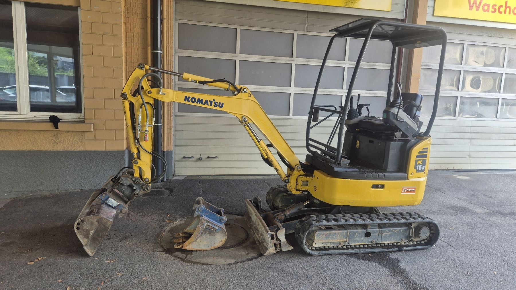 Komatsu Escavatori: Bagger Komatsu PC16R-3HS – Usato da Wichtrach venduto da florianw02