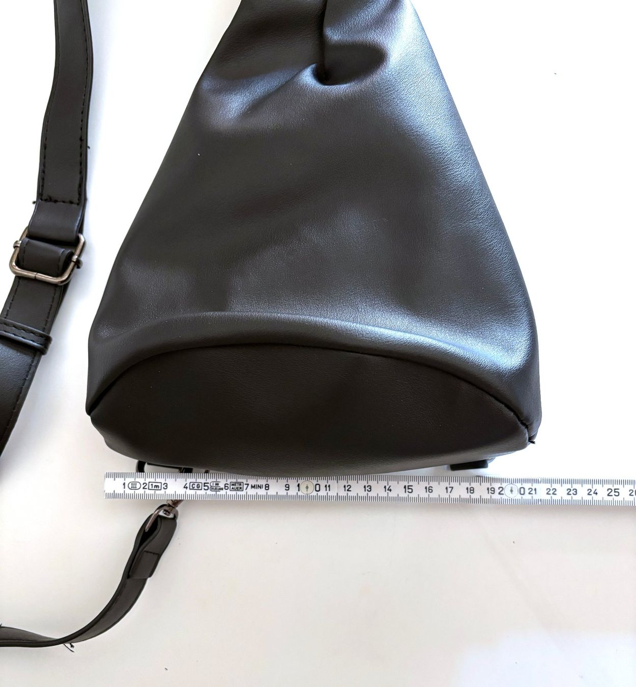 Borse da donna: Tasche, Beuteltasche, Schultertasche – Nuovo e nell'imballaggio originale da Luzern venduto da Jurschka 8