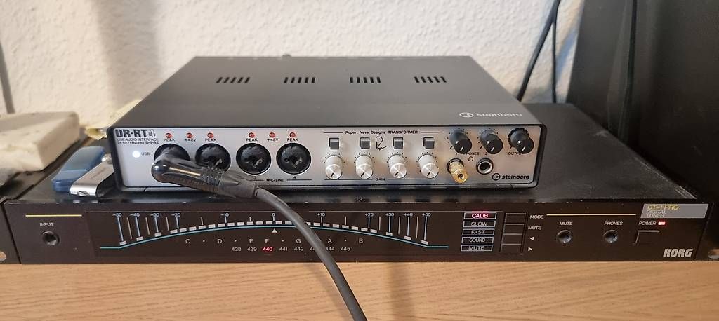 PC: Home Studio Interface inkl. Monitore und Ständer + Kabel – Usato da Glattbrugg venduto da Katric13