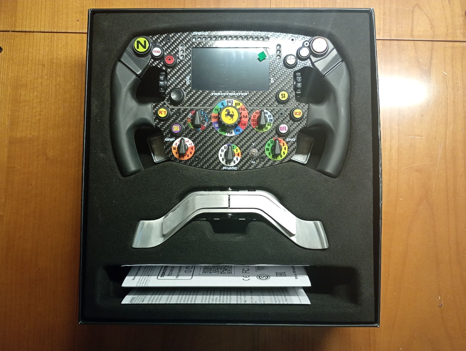 Thrustmaster Controller: Thrustmaster Ferrari SF1000 Edition – Usato da Genève venduto da Cg9000