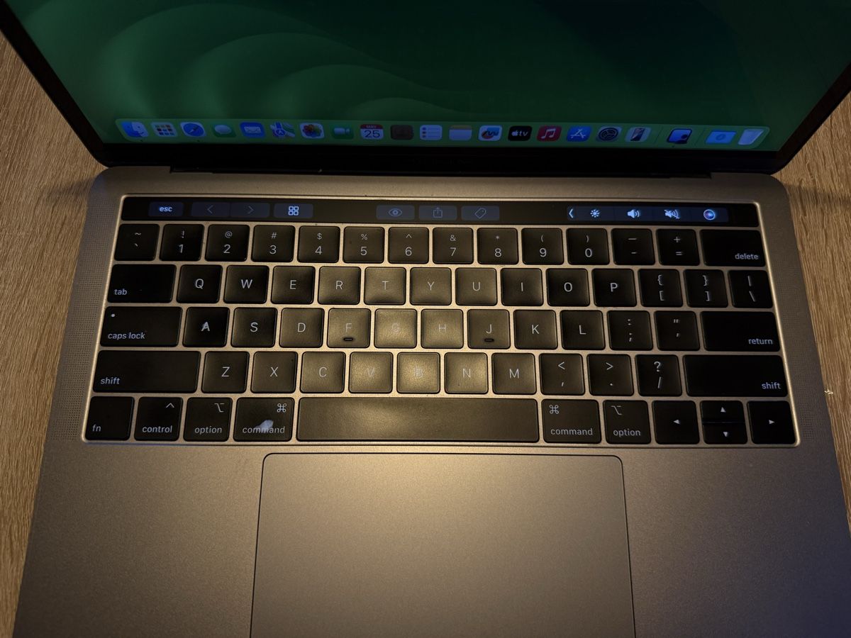 Apple Notebook: Macbook Pro 13.3 (2019) - US Keyboard – Usato da Zürich venduto da authenticmonkey 7
