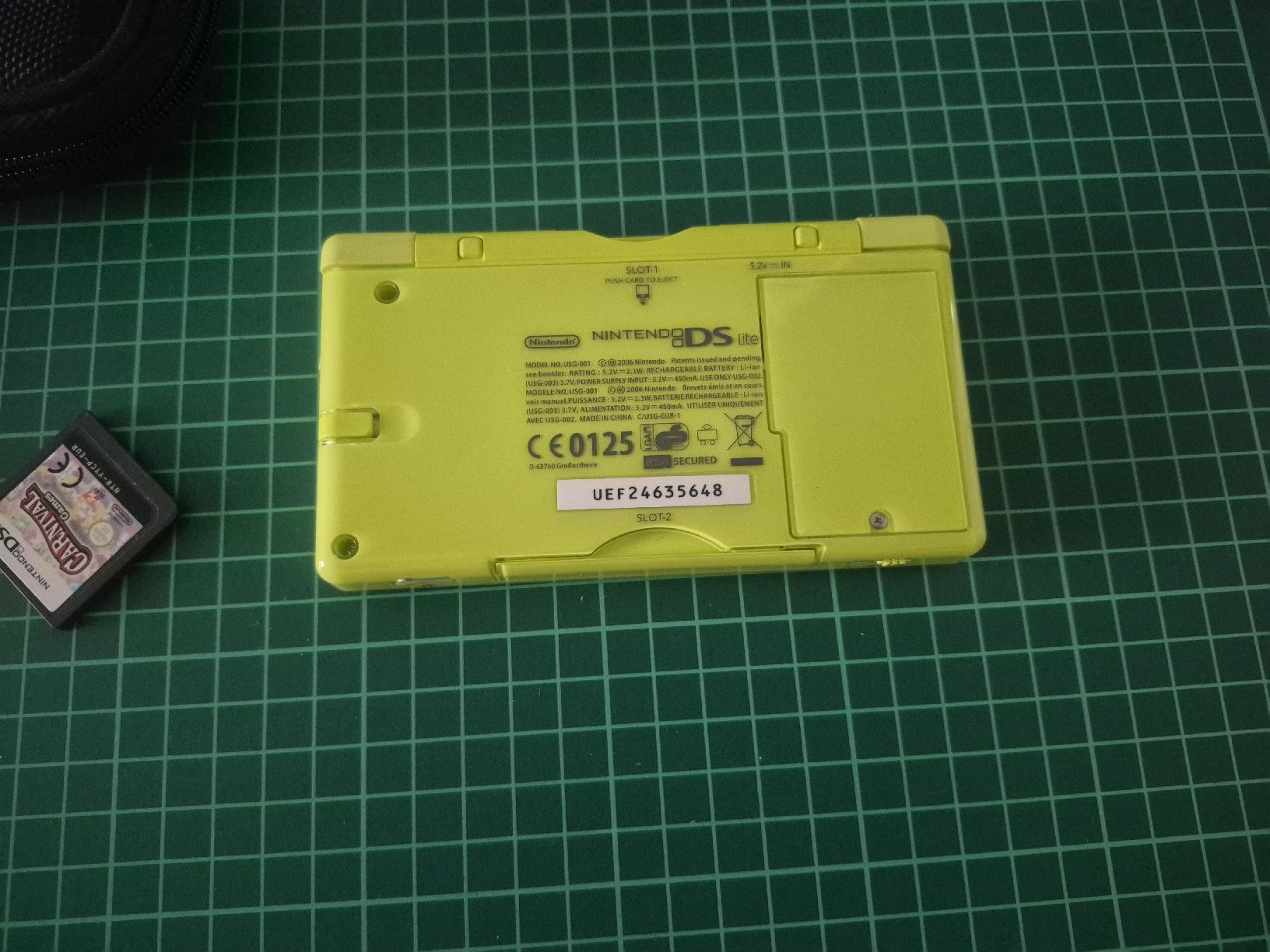 Nintendo Konsolen: Nintendo DS Lime Green - Includes Game, Charger and Case! – Gebraucht aus Meyrin von Retro-GZ 3