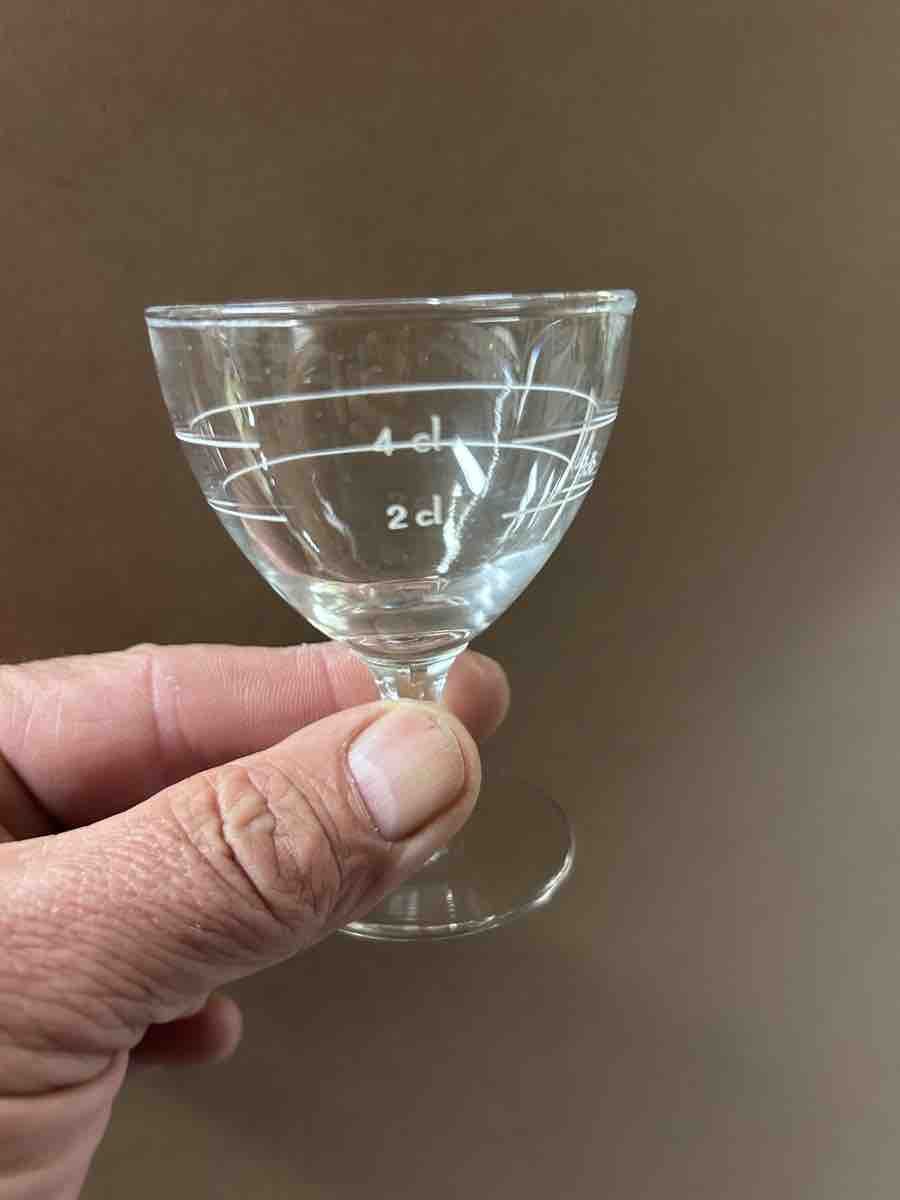 Bicchieri: Schnapsglas mit Eichstrich 2 cl und 4 cl neuwertig. – Usato da Forch venduto da Limberg78