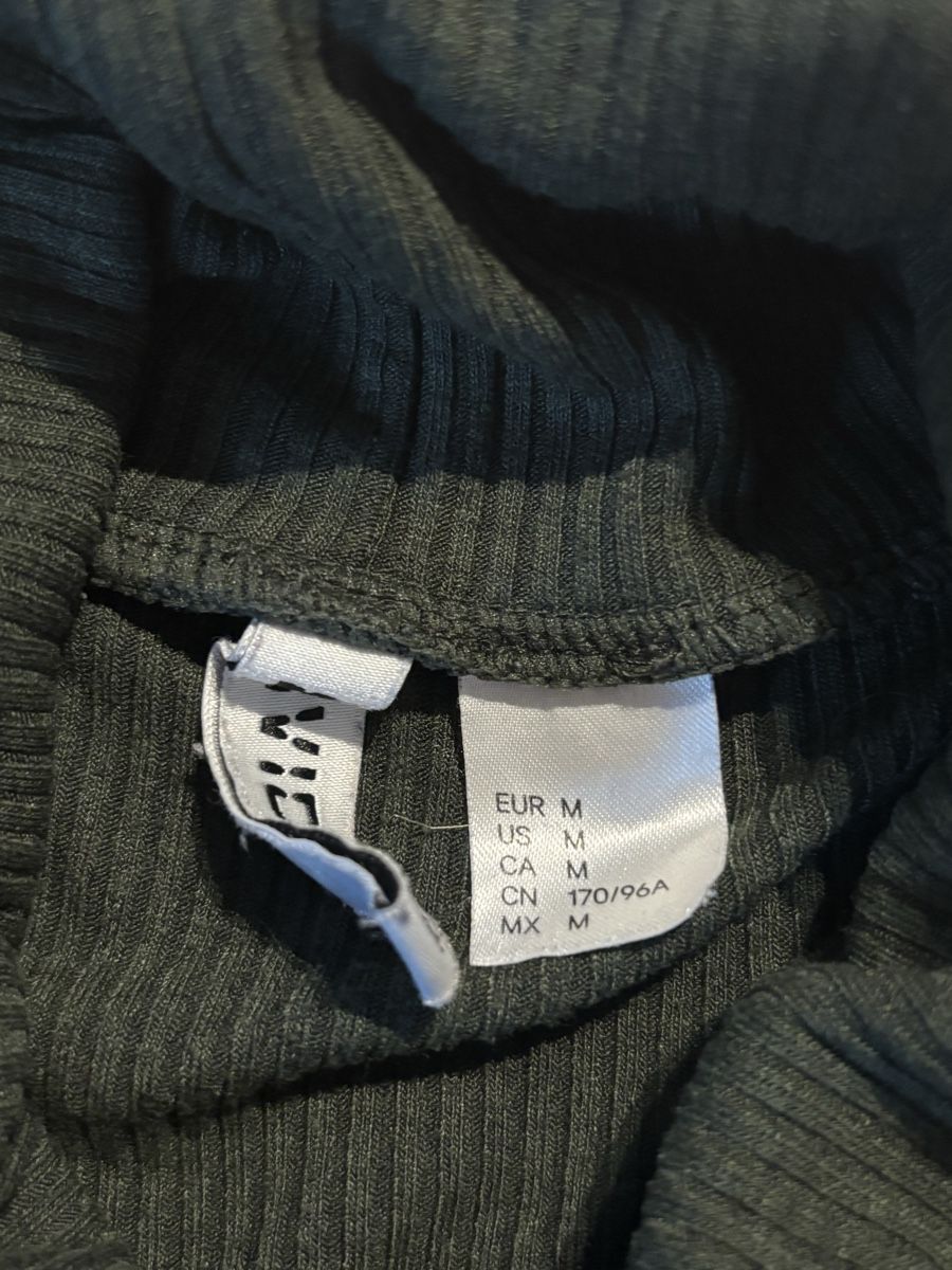 H&M Pulls & Sweat-shirts: pull à col vert sapin, taille M – D'occasion à Tavannes par callie.mcli 2