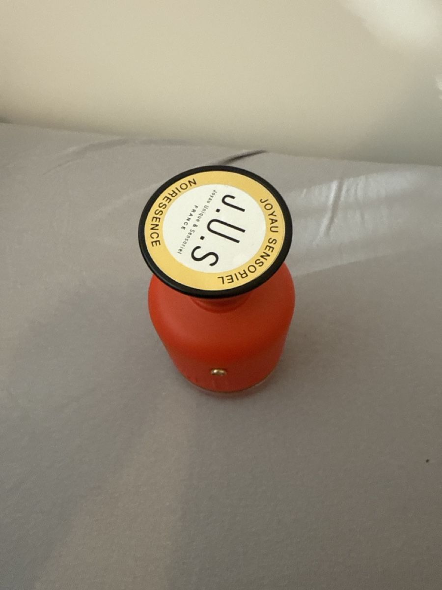 Profumi & Eau de Toilette: J.US Noiressence – Nuovo (secondo la descrizione) da Lausanne venduto da Alex_7586