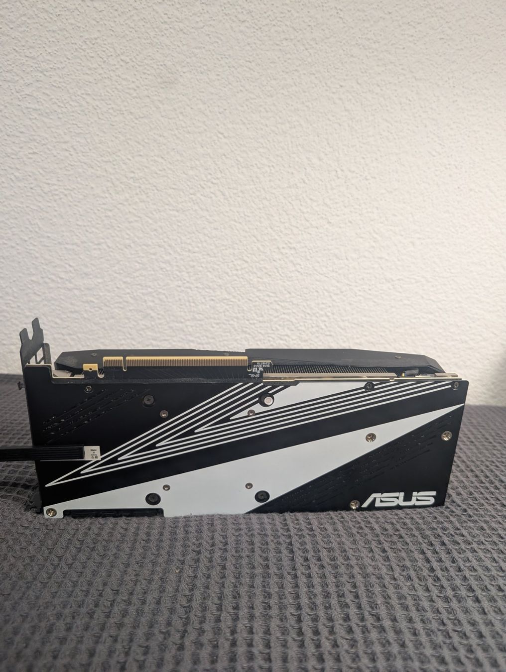 Asus Grafikkarten: ASUS GeForce DUAL RTX 2080 O8G – Gebraucht aus Bern von Earlybird612