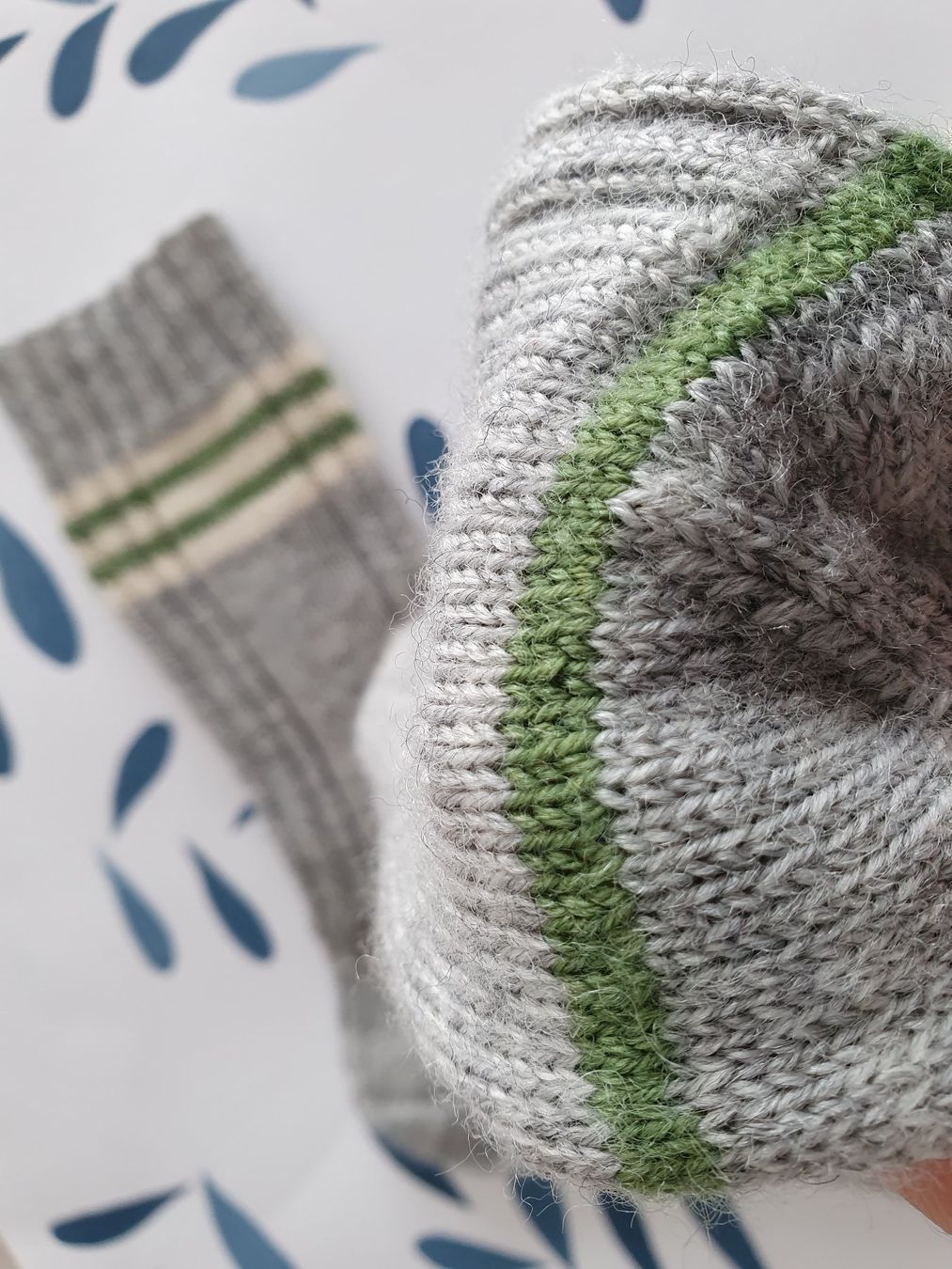 Calze: Handgestrickte Socken, Gr. 38, Wollsocken, Geschenk – Nuovo e nell'imballaggio originale da Neunkirch venduto da Sandramay 2