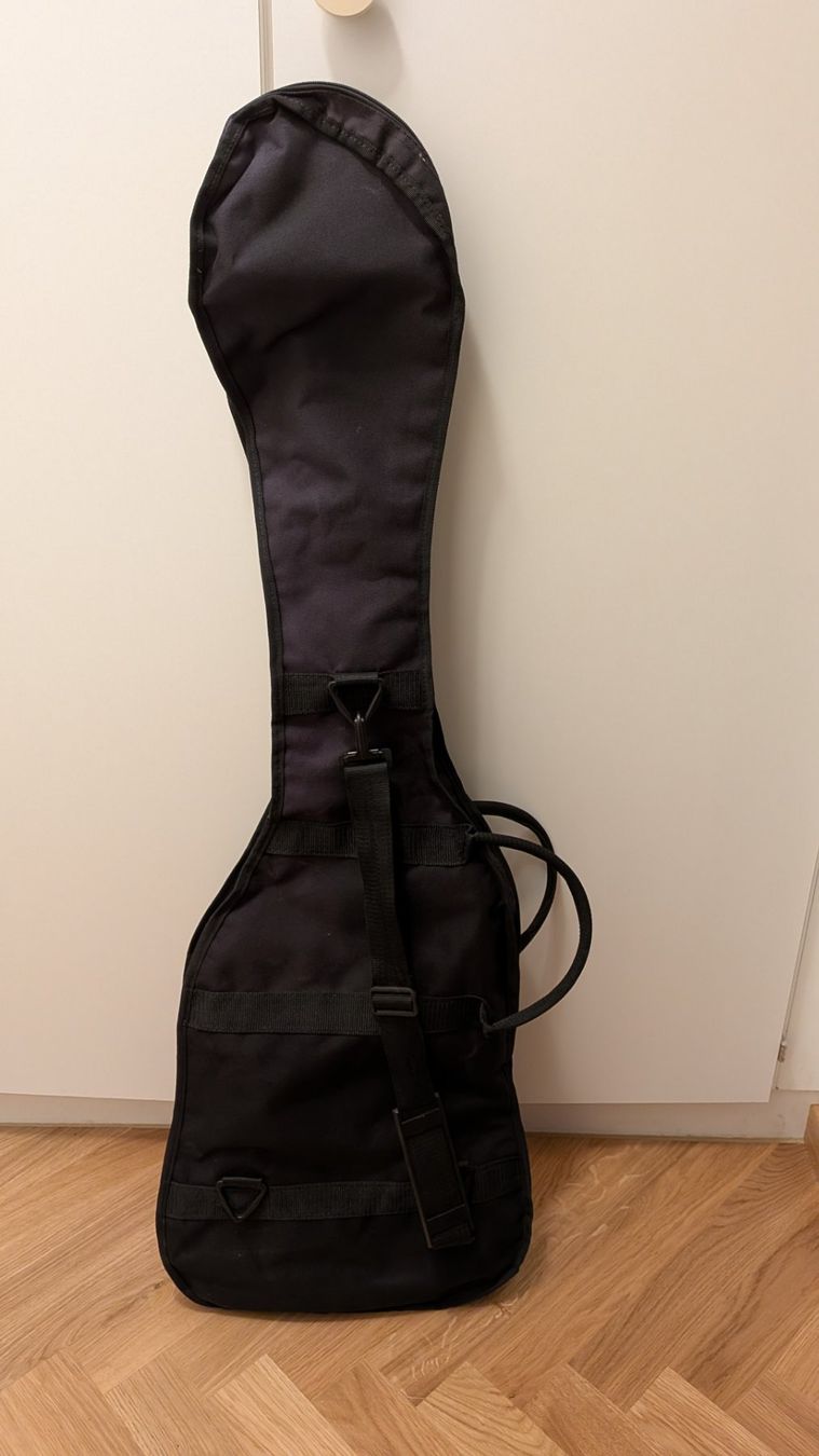 Strumenti musicali: Guitare E-bass Stagg – Usato da Apples venduto da lverschu 7