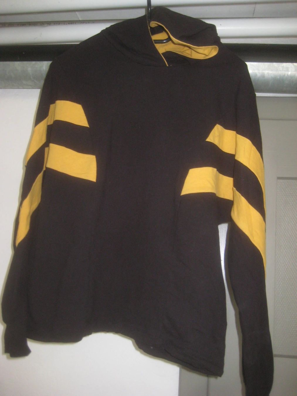 Pullover & Sweatshirts: DAMEN  KAPUZEN PULLOVER – Gebraucht aus Uster von flocke1