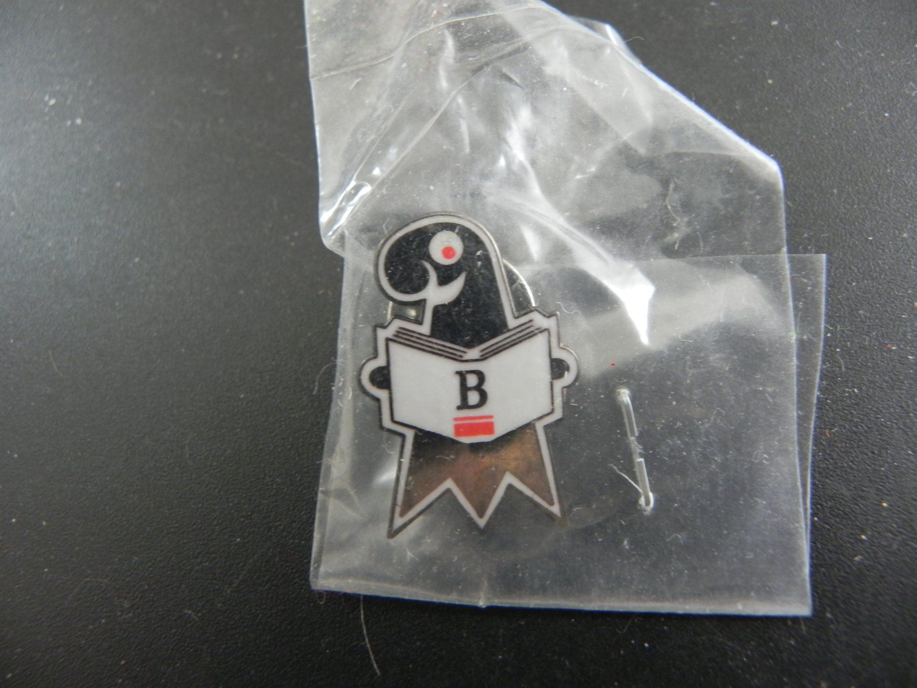 Basler Placchette & Badge: Abzeichen Basler Zeitung - Basler Stab – Usato da Biel/Bienne venduto da Gogolozi