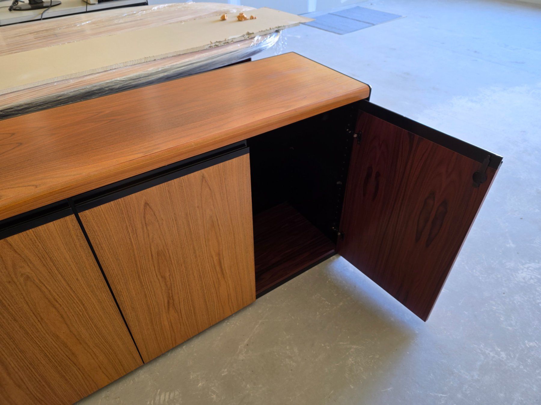 Cassettiere: Büro SideBoard  (sep. inserat Sitzungstisch lang oder rund) – Usato da Niederbuchsiten venduto da joe2065 2