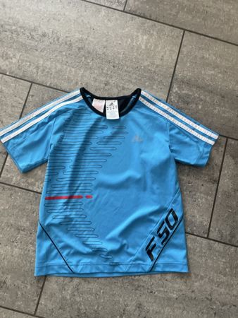 Adidas T-Shirt, hellblau, Gr. 140, Top Zustand! Sommer