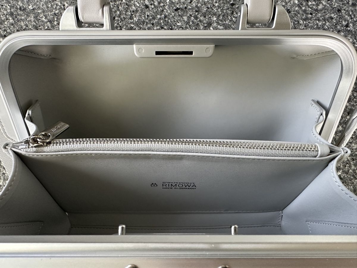 Borse: Rimowa Umhängetasche 19 – Usato da St. Gallen venduto da Alpenfuerst 3
