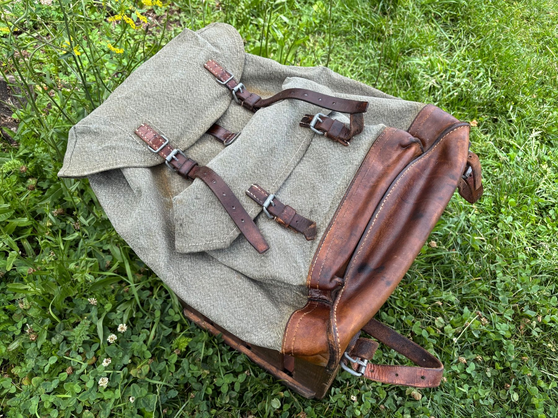 Schweizer Armee Zaini: Schweizer Militär Rucksack – Usato da Feldbach venduto da Fea1 2