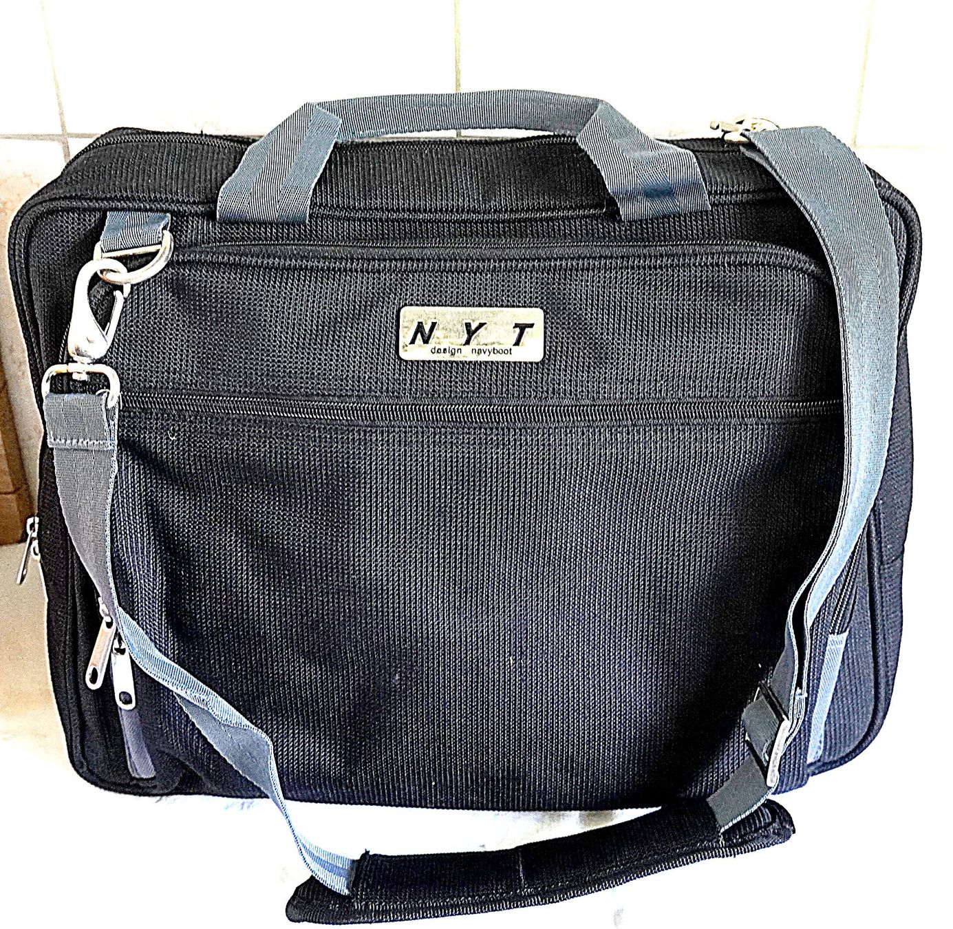 Borse: Laptop 15 Zoll Tasche NYT – Usato da Baar venduto da 2cvbaar 1