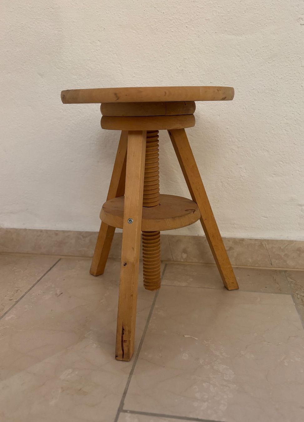 Sgabelli: Drehhocker aus Holz – Usato da Richterswil venduto da 0207lifestyle