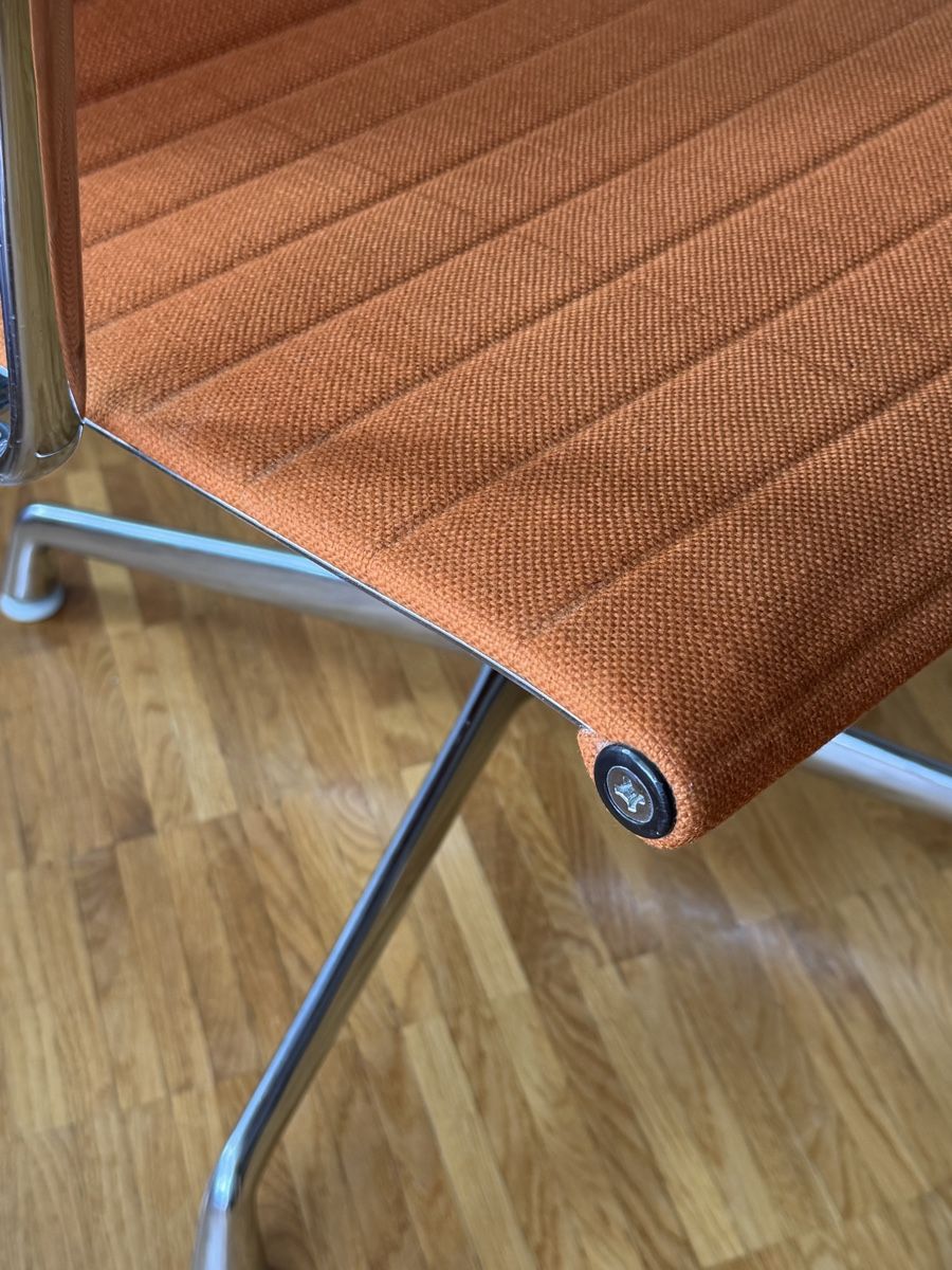 Vitra Sedie: Chaise Vitra EA 108 pivotante  – Usato da Bussigny venduto da ShopOp 7