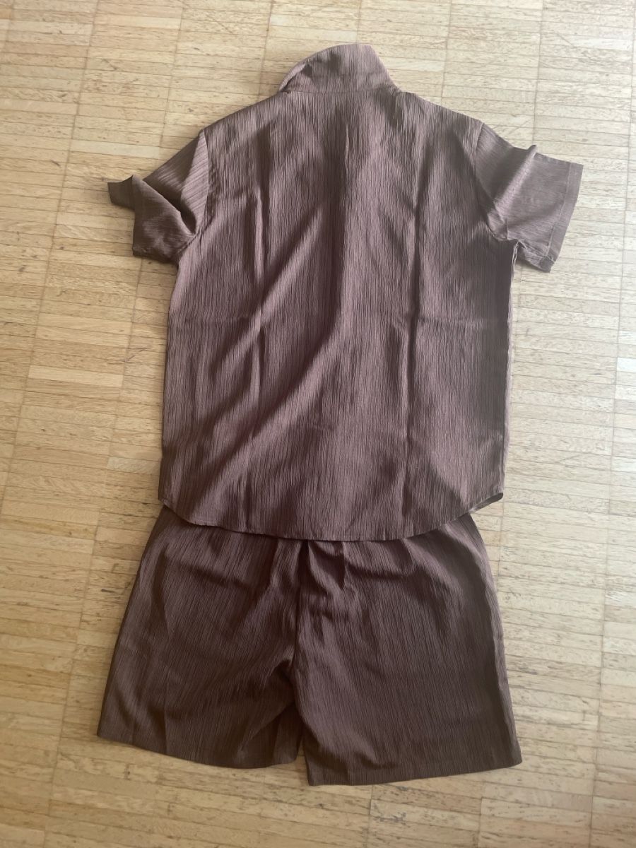 Autres vêtements hommes: Kleid Gr. L – D'occasion à Laufen par bia_7vr6 2