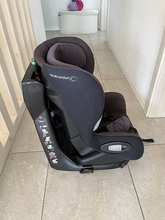 Seggiolini per auto: Siège auto pivotant Bébé Confort  bon état – Usato da Torny-le-Grand venduto da Foxy80 2