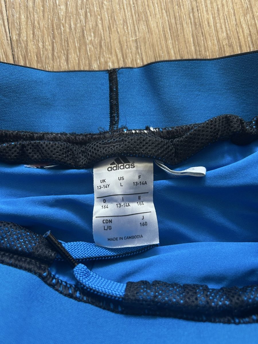 Adidas Pantaloni: Short Adidas Messi - 164 – Usato da Reconvilier venduto da ako_6n9m 1