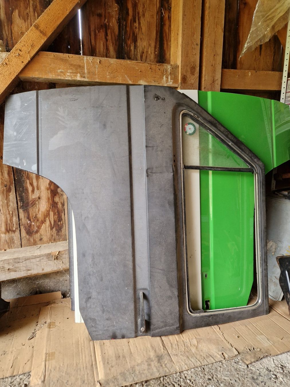 VW Tutti pezzi di ricambio auto: VW T3 Türen – Usato da Zweisimmen venduto da lowbay 1