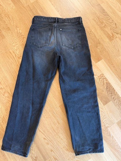 H&M Pantaloni: H&M Loose Ample  Jeans 30|32 – Usato da Wabern venduto da MagdalenaWabern 1