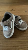Vans, Gr 22