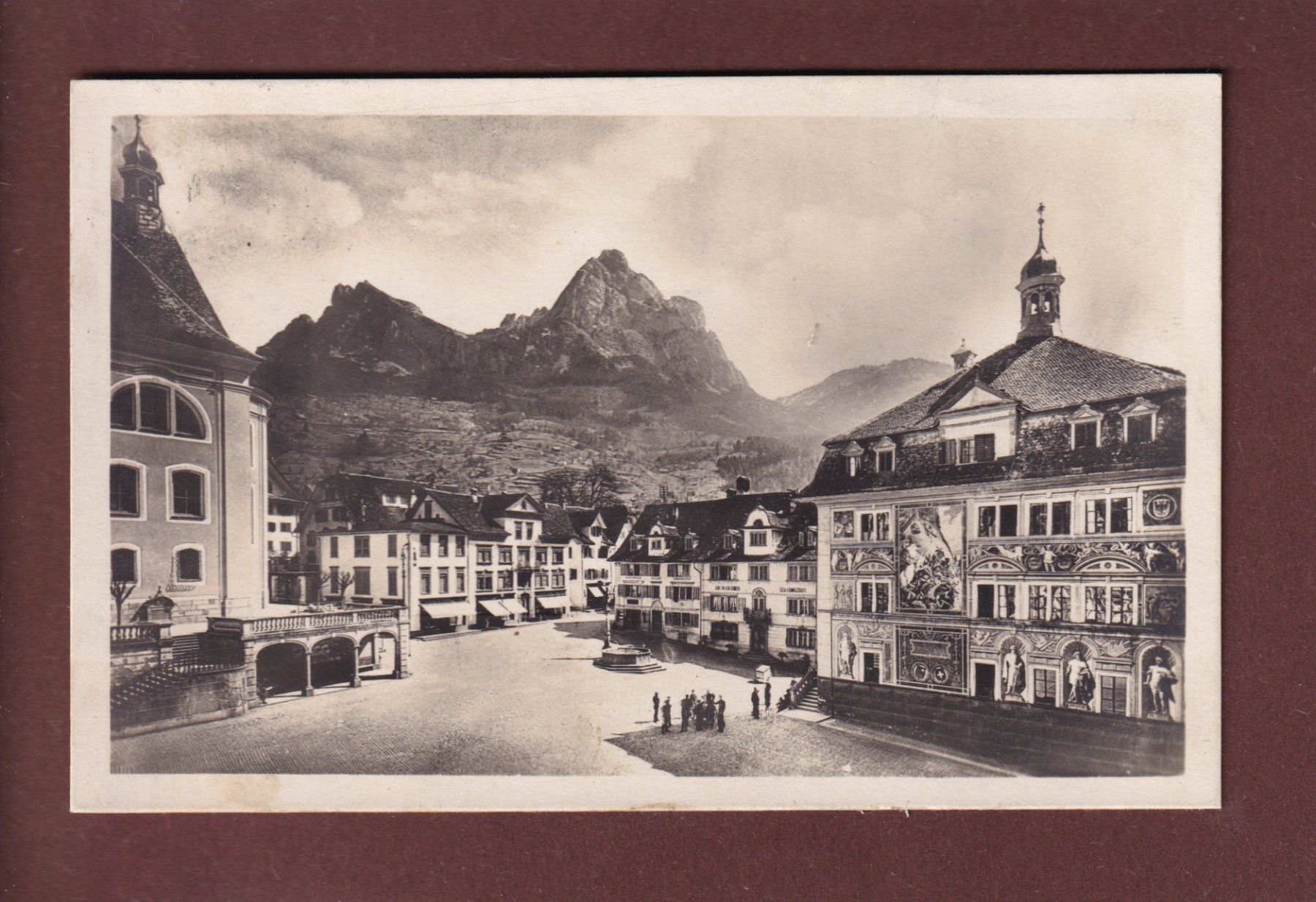 Cartoline postali: SCHWYZ - Rathaus - Mythen - 1925 – Usato da Pully venduto da nicecards