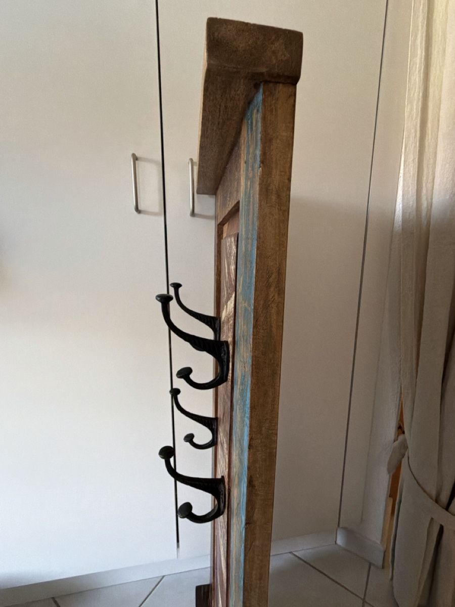 Guardaroba: Garderobe aus Altholz, Wandbefestigung. – Usato da Biberist venduto da Momo33 6