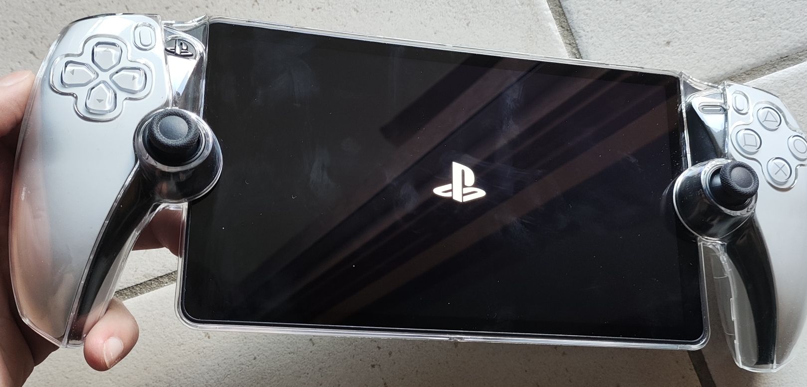 Sony Konsolen: PlayStation Portal Remote + case – Gebraucht aus Vissoie von Michael092