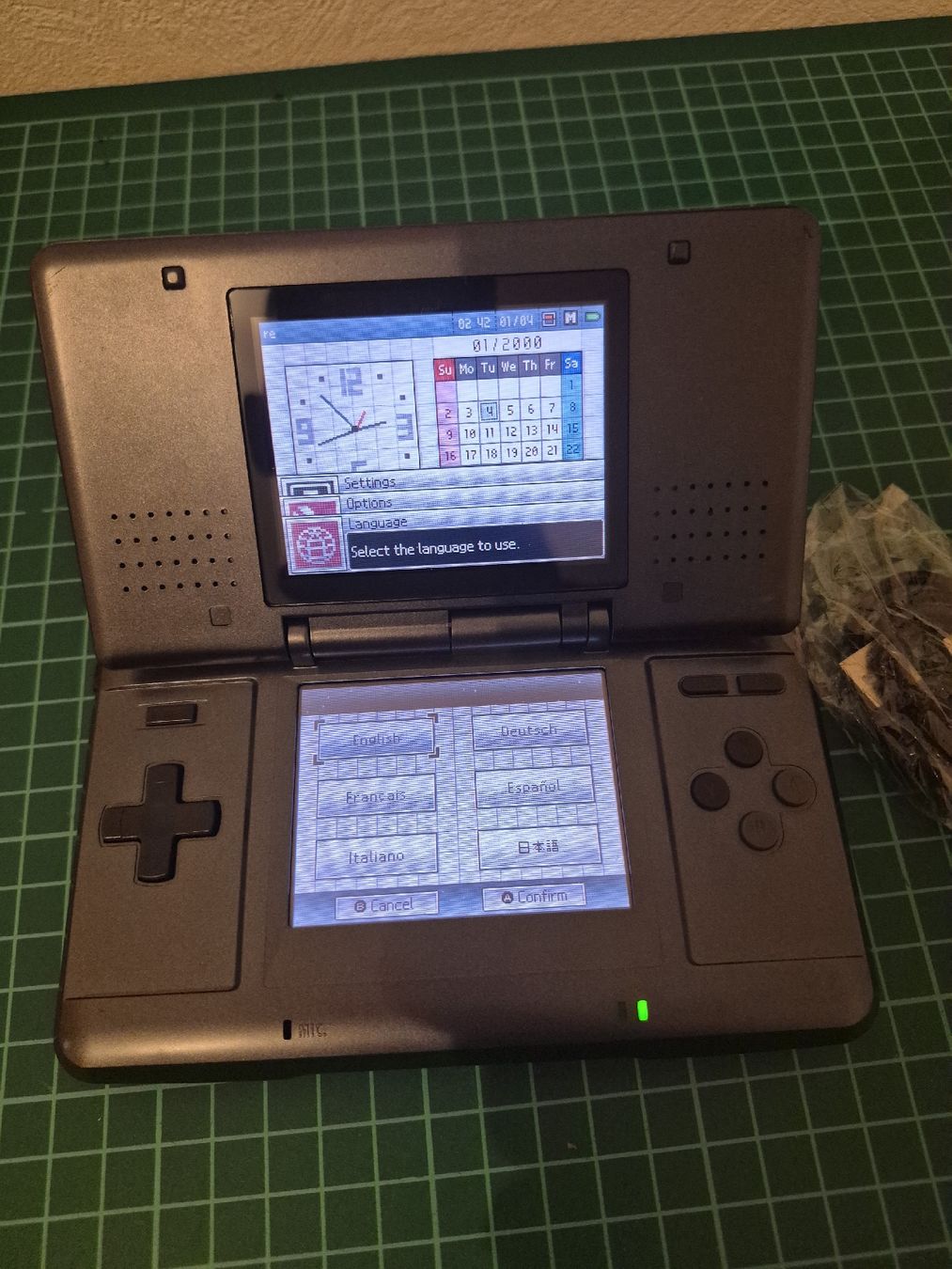 Nintendo Console: Nintendo DS Handheld Console Dark Grey with Charging Cable – Usato da Meyrin venduto da Retro-GZ 2