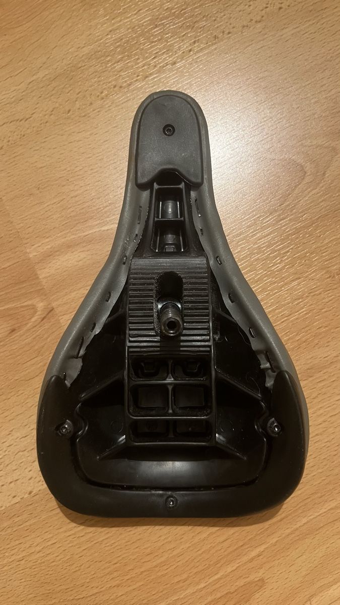 Pezzi di ricambio: Bmx Sattel & Pegs – Usato da Oberwil b. Zug venduto da jer_k6v2 3