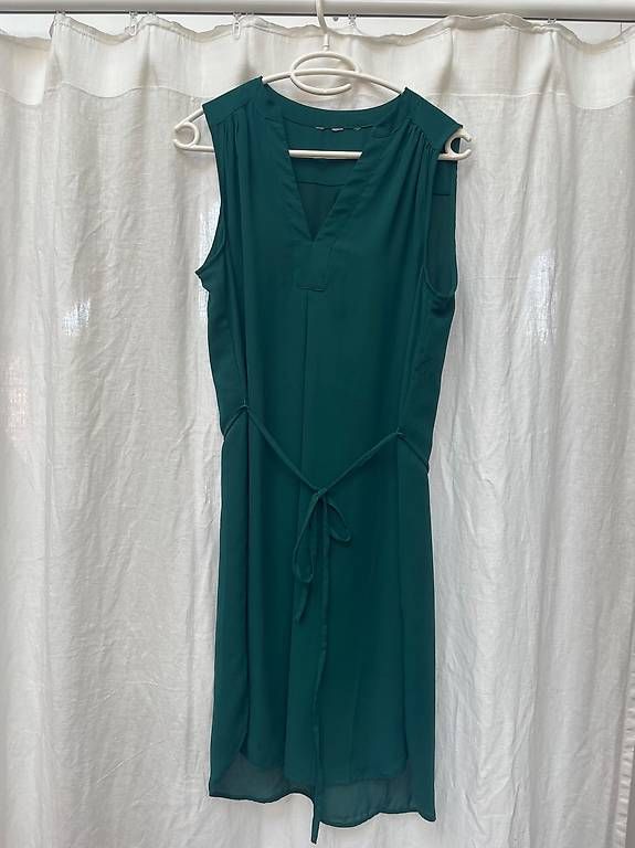 Kleider: Sommerkleid grün, Grösse M – Gebraucht aus Frauenfeld von chbre