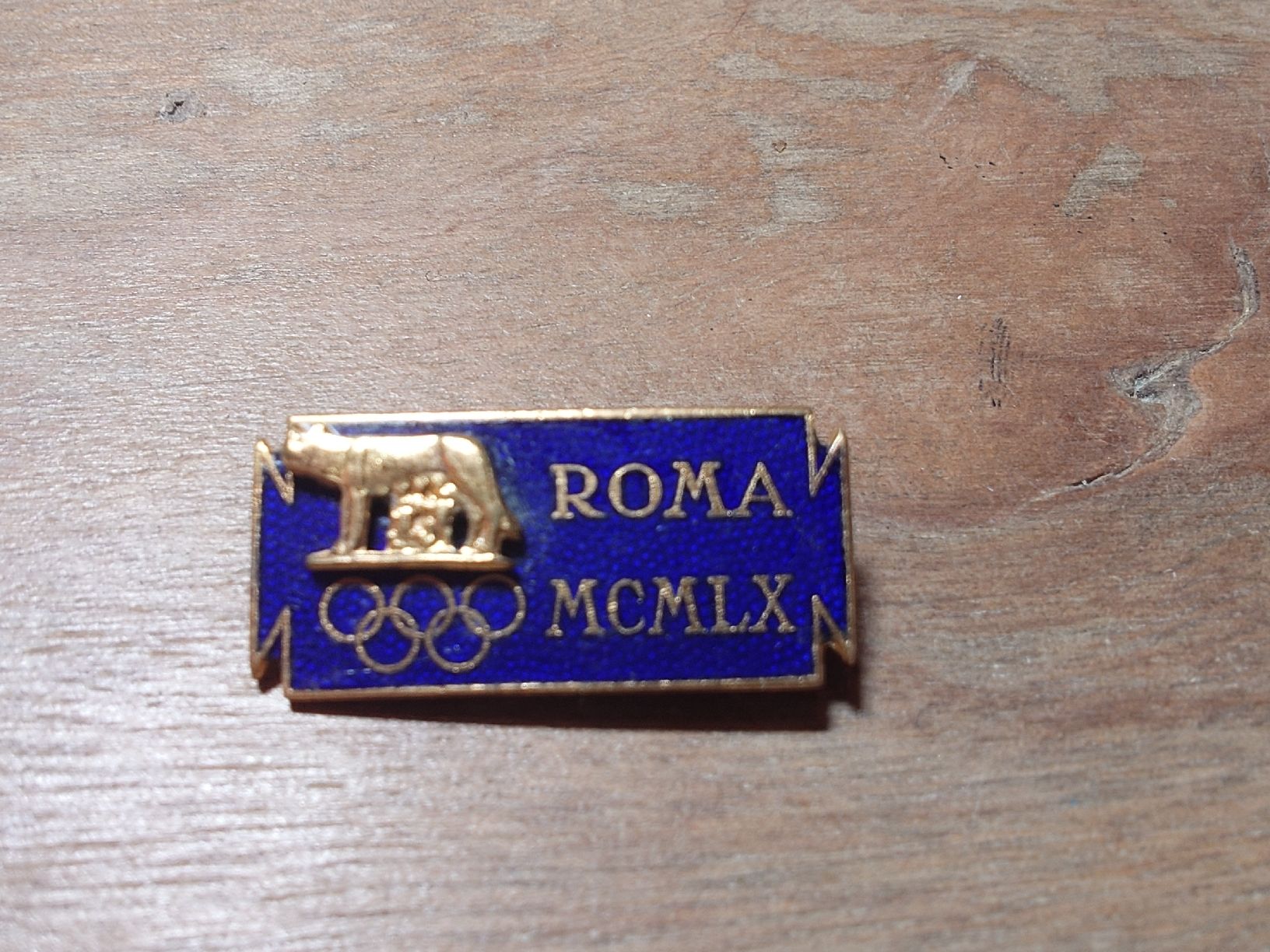 Placchette & Badge: Broche Rome 1960 MCMLX Jeux Olympiques – Usato da Genève venduto da arnoo 1