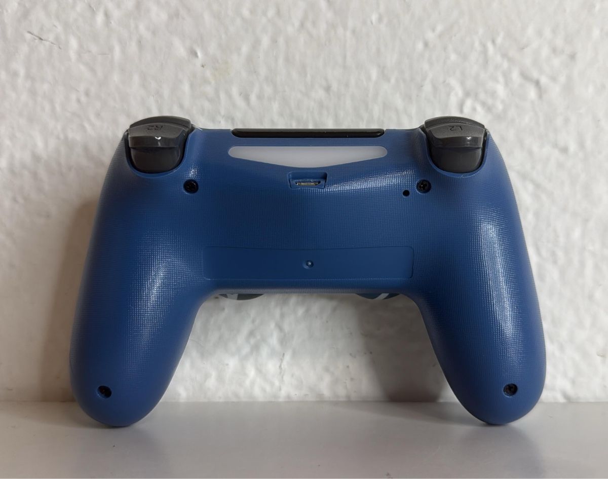Sony Controller: Camouflage PS4 Controller - Great for Summer Gaming Sessions – Usato da Ehrendingen venduto da bubulence 1