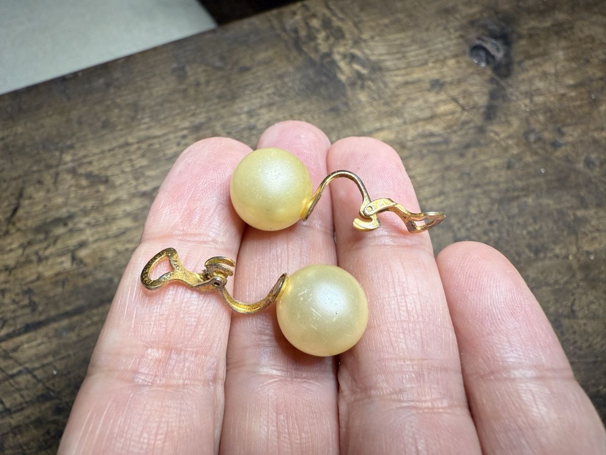 Ohrringe & -stecker: Elegante Perlen-Vintage-Clip-Ohrringe – Gebraucht aus Lamone von LaCantinaMagica 1