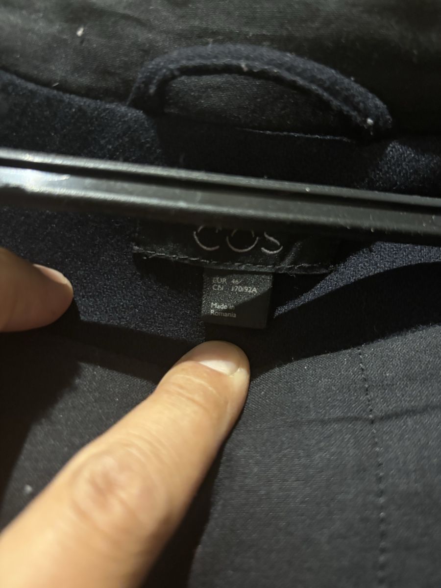Cos Manteaux: Manteau COS noir capuche taille 46 – D'occasion à GENÈVE par Gaasss 2