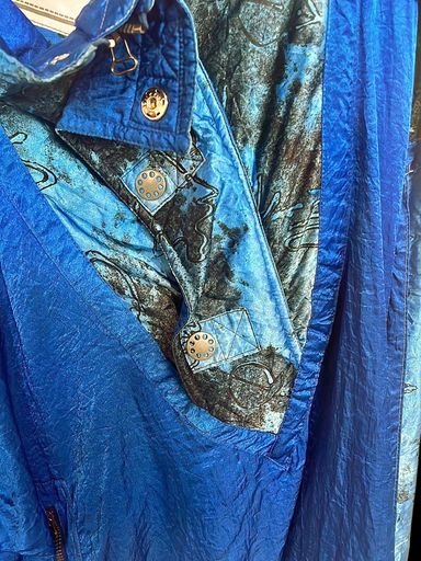 Giacche: Vintage ORAGI Blaue Windjacke mit abstraktem Muster – Usato da Zug venduto da vinokilo 4