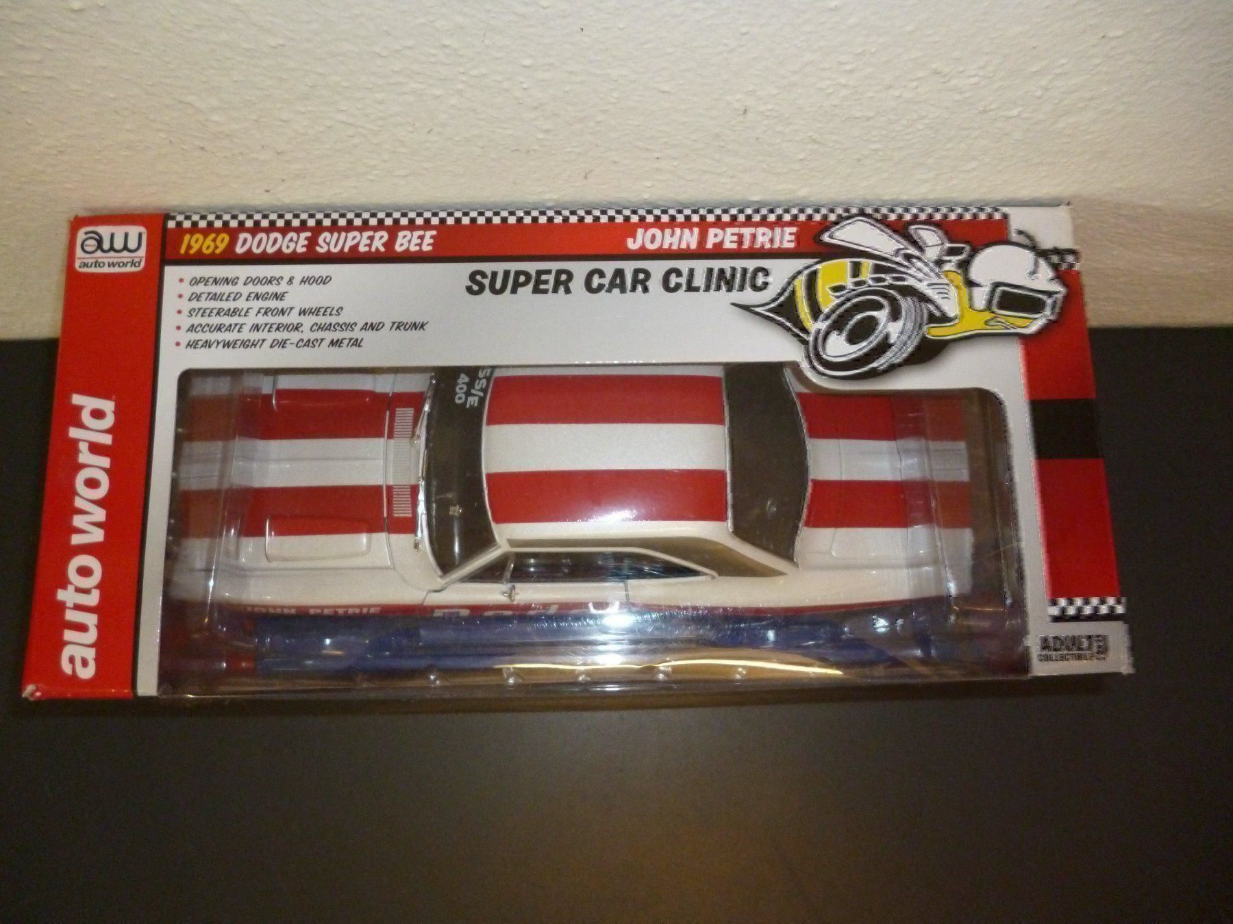 Dodge Modellini d'auto: Dodge Super-Bee 1969 "John Petrie" 1:18 – Nuovo e nell'imballaggio originale da Niederwil SG venduto da Kaicorner03 1