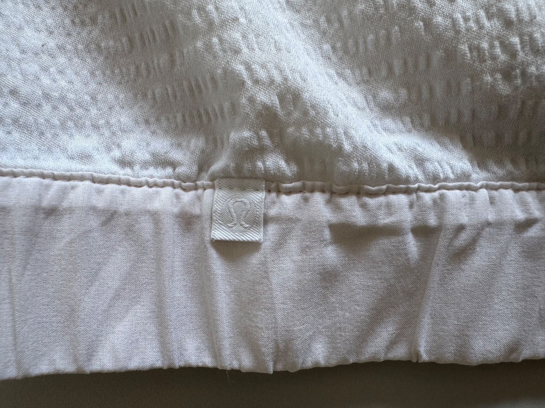 Lululemon Maglioni & Felpe: lululemon womens Pack Light Pullover Packable Sz 2 – Usato da Neuchâtel venduto da _Easy_to_Find_ 6