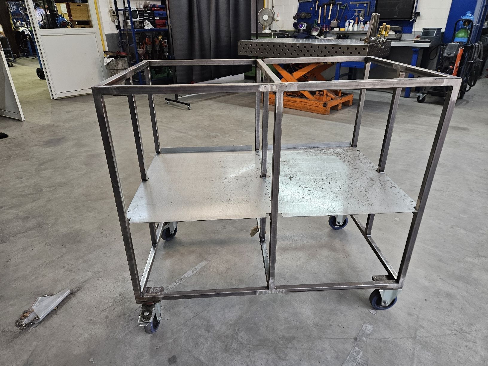 Mobili & Arredamento: Transportwägeli Stahl – Usato da Buttisholz venduto da ste_r8qj