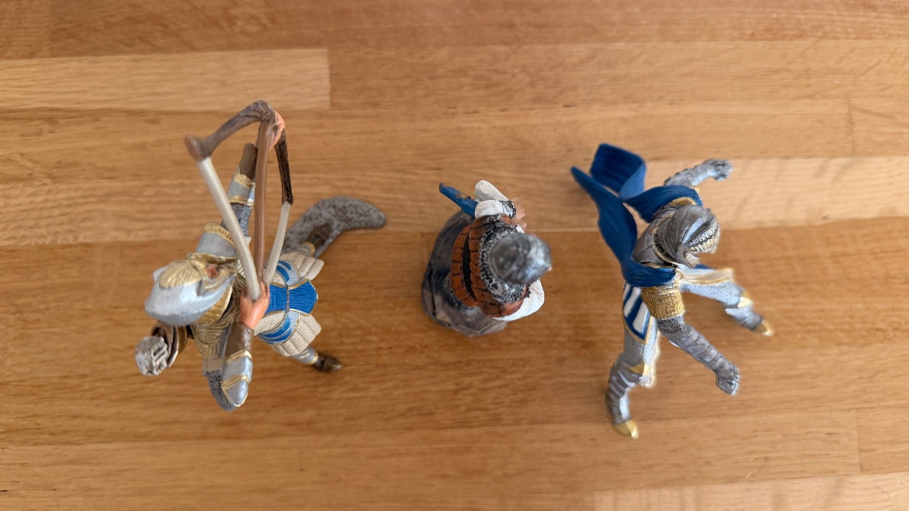 Schleich Spielzeuge: SCHLEICH - Eldrador Ritter Bogenschütze + Reiter – Gebraucht aus Winterthur von Secondhand-Family 4