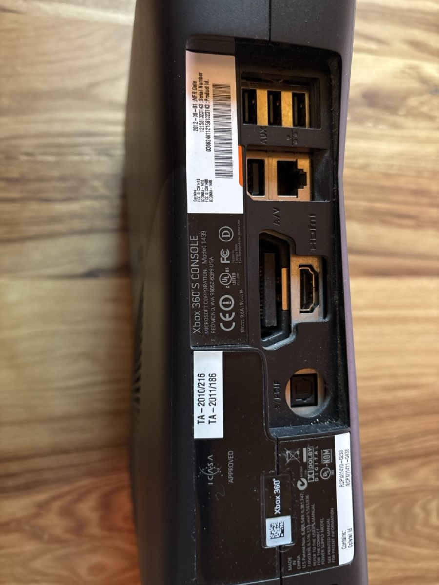 Microsoft Console: Xbox 360 Konsole schwarz gebraucht – Usato da Gerlafingen venduto da Marcryter 4