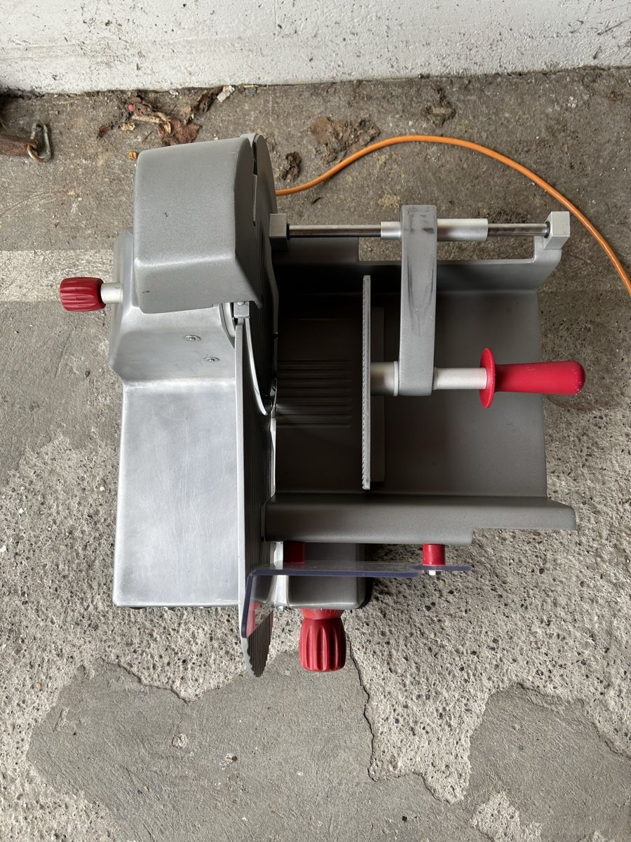 Elettrodomestici da cucina: AUFSCHNITTMASCHINE BERKEL? MANCONI? – Usato da Bottmingen venduto da Surubi 3