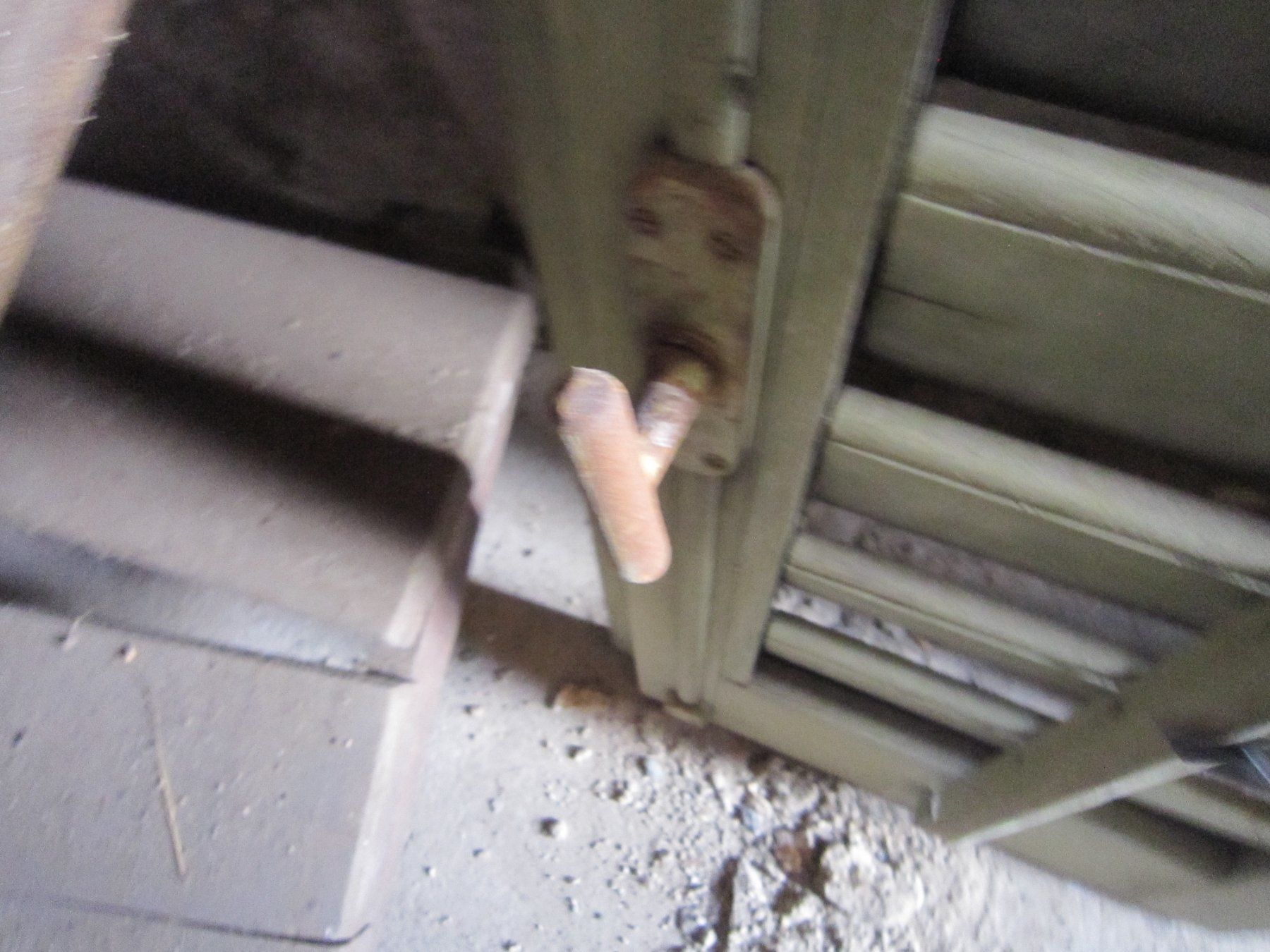 Persiane: CA 30 Fensterladen aus Holz – Usato da Gordola venduto da Polentaefung 6
