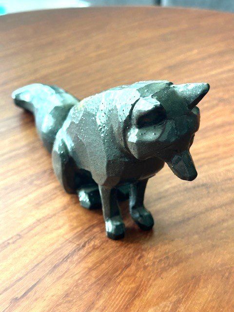 Figuren: siTzeNdeR WoLf – Gebraucht aus Winkel von zeho